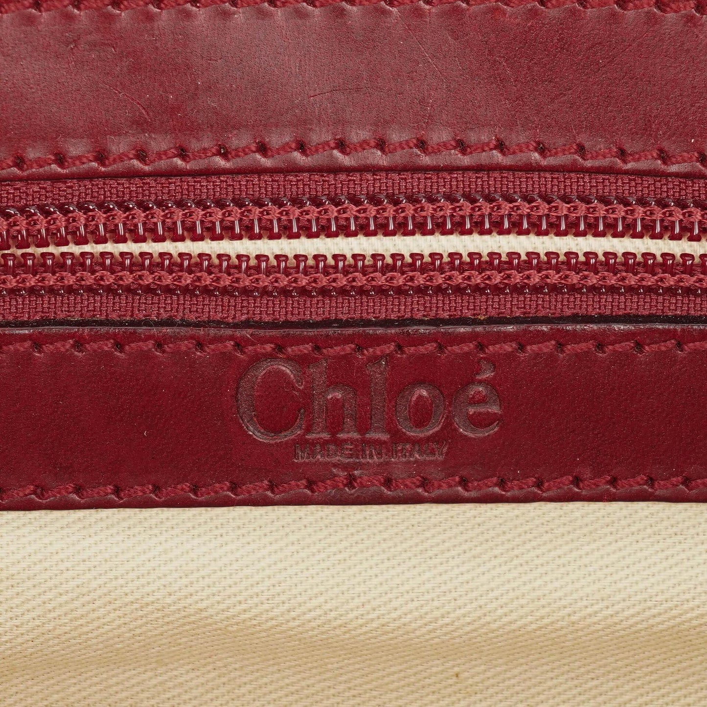 Chloé Kerala Schultertasche in Burgunder