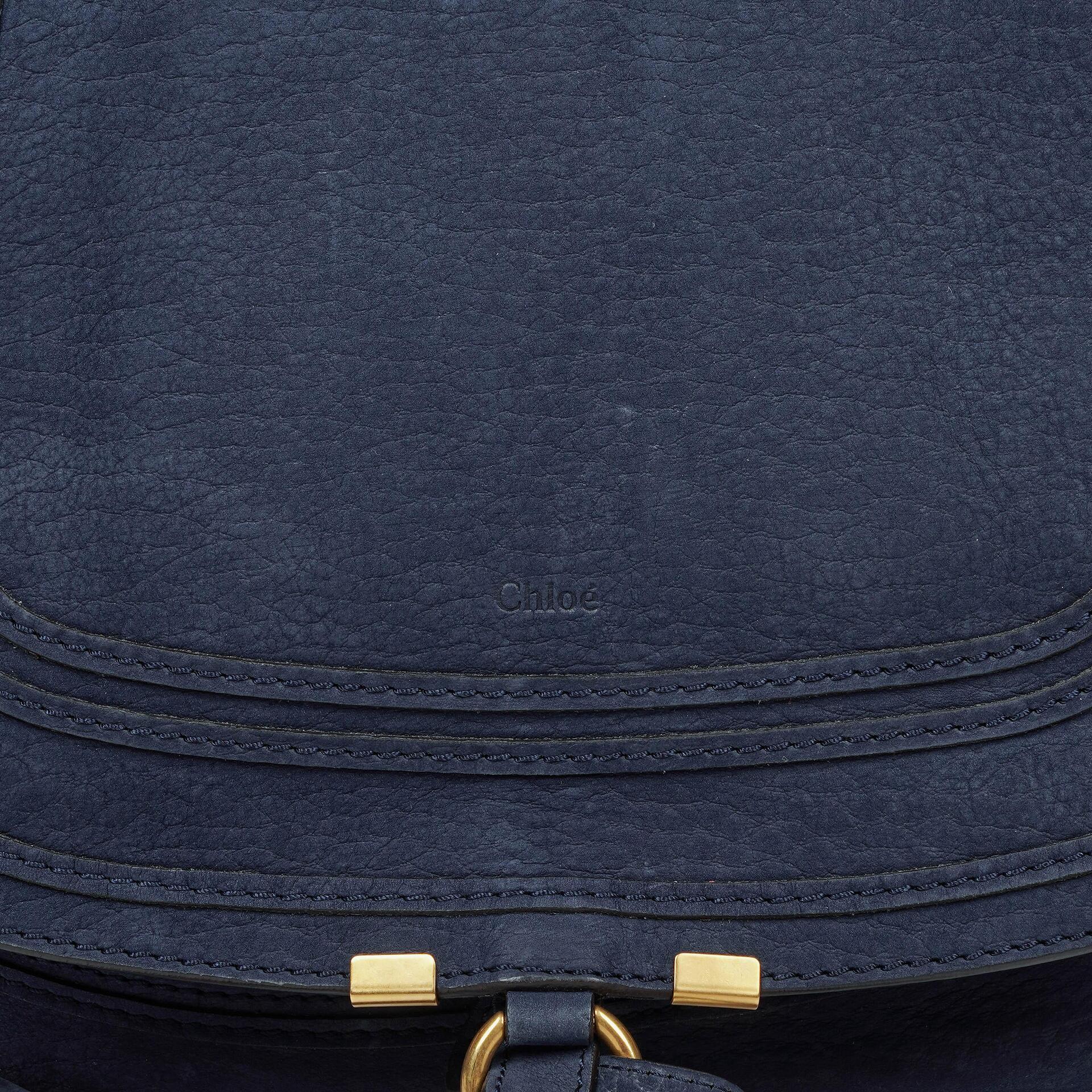 Chloe Marcie Schultertasche aus navyfarbenem Nubuk