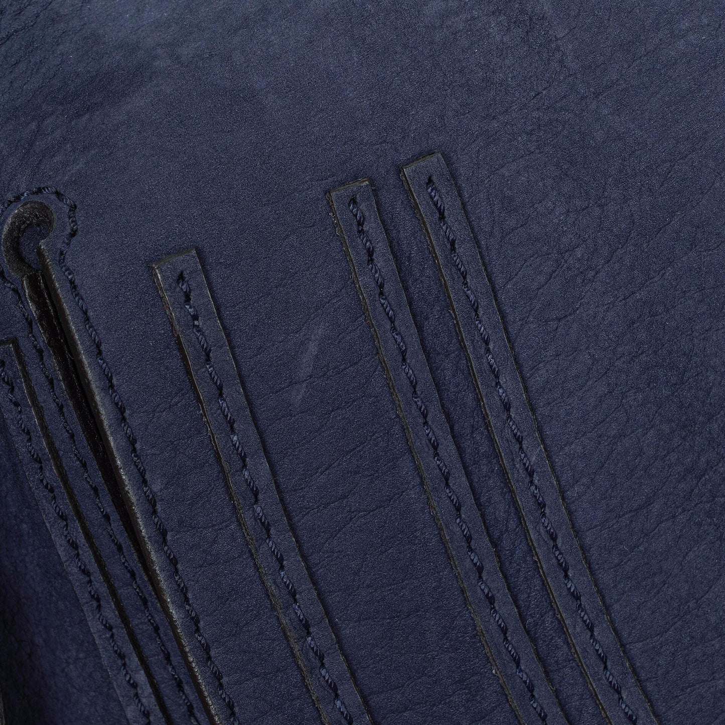 Chloe Marcie Schultertasche aus navyfarbenem Nubuk