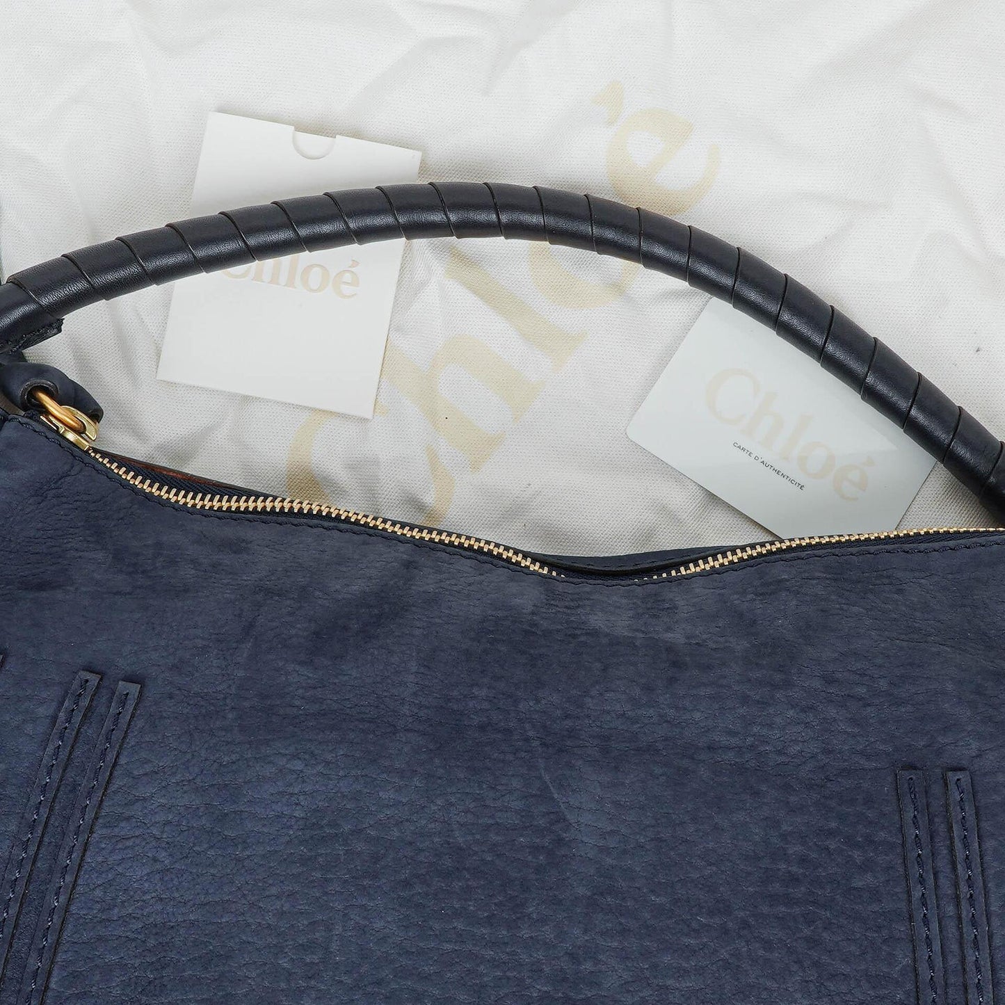 Chloe Marcie Schultertasche aus navyfarbenem Nubuk