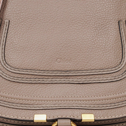 Chloé Marcie Schultertasche aus Leder in Rhino/Dunkel Odalisque Pink
