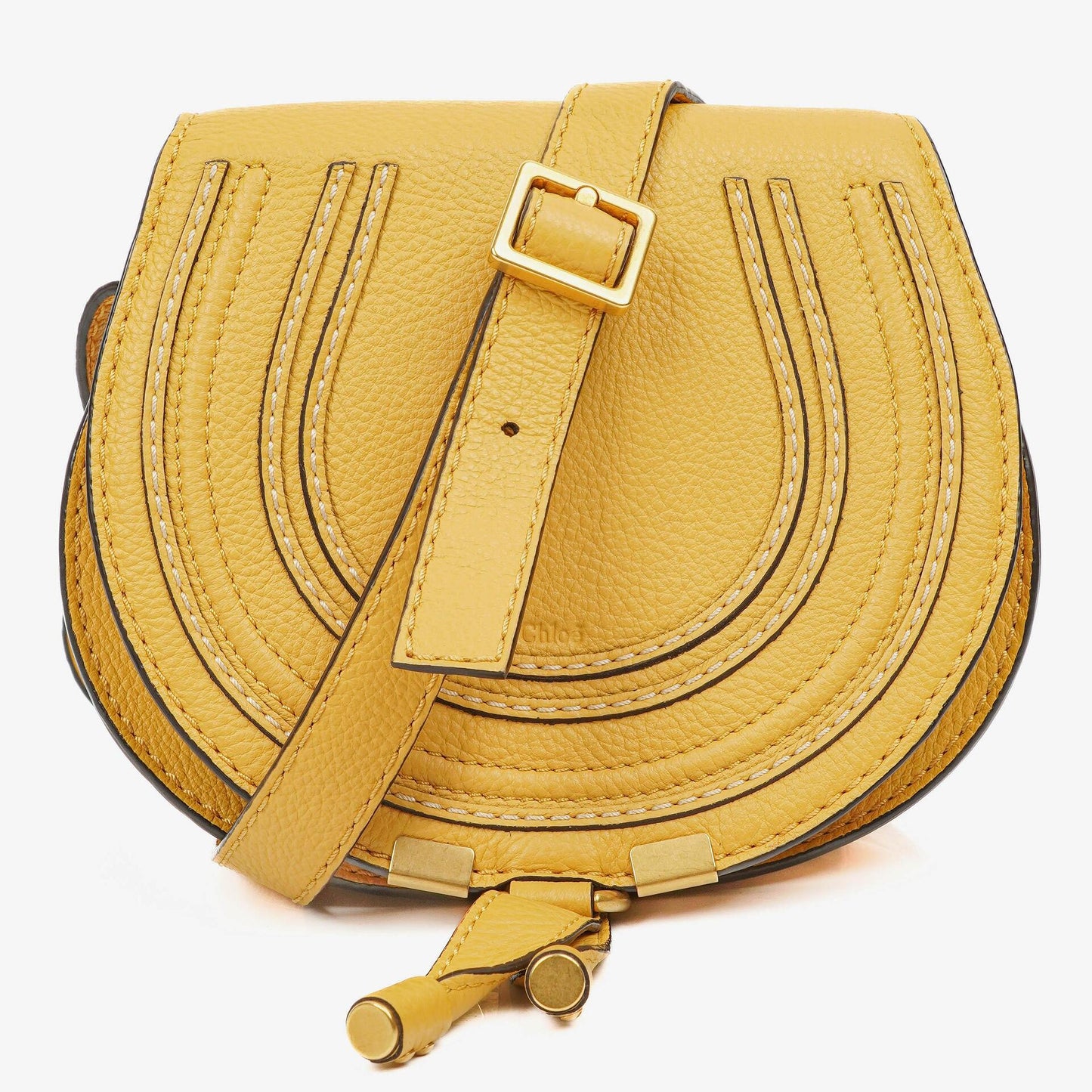 Chloe Marcie Saddle kleine Umhängetasche aus staubgelbem genarbtem Leder
