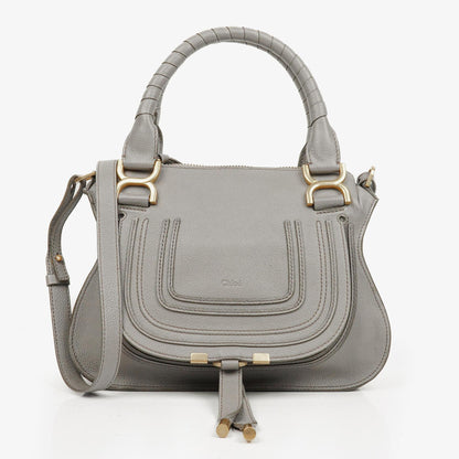 Chloe Marcie Small Tasche aus kaschmirgrauem genarbtem Leder