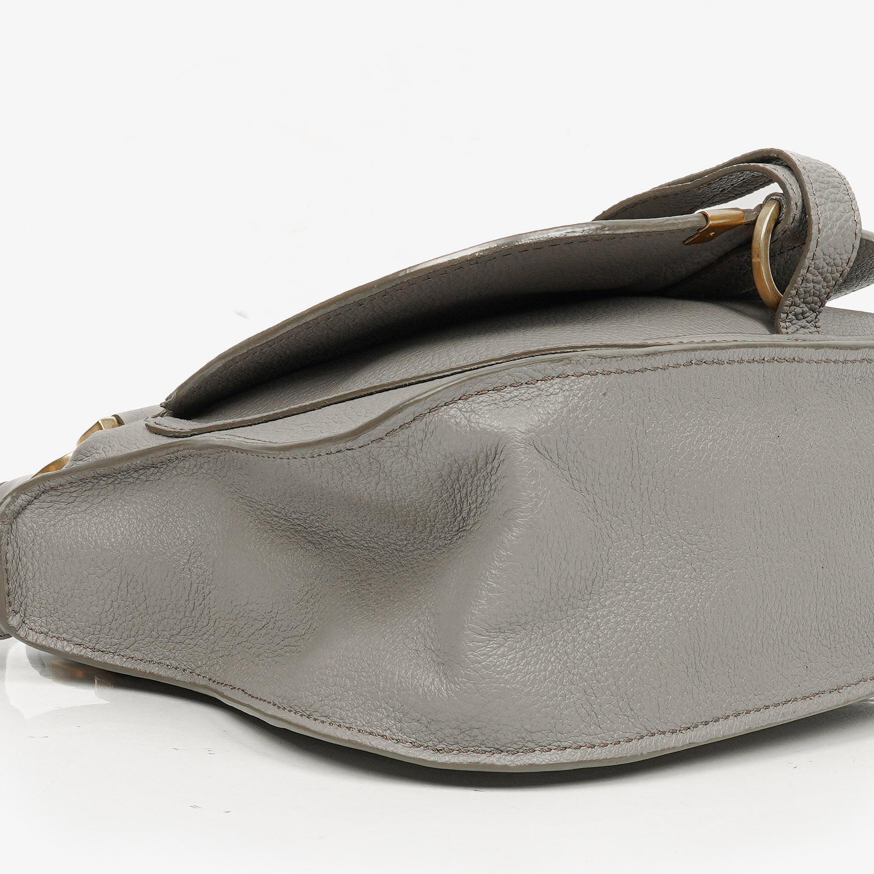 Chloe Marcie Small Tasche aus kaschmirgrauem genarbtem Leder