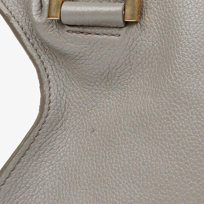 Chloe Marcie Small Tasche aus kaschmirgrauem genarbtem Leder