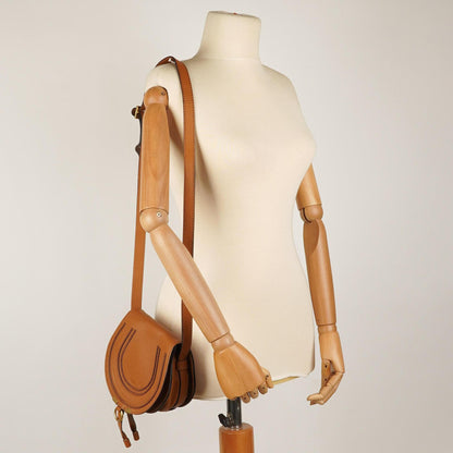 Chloe Mini Marcie Tan Genarbtes Kalbsleder Satteltasche Umhängetasche