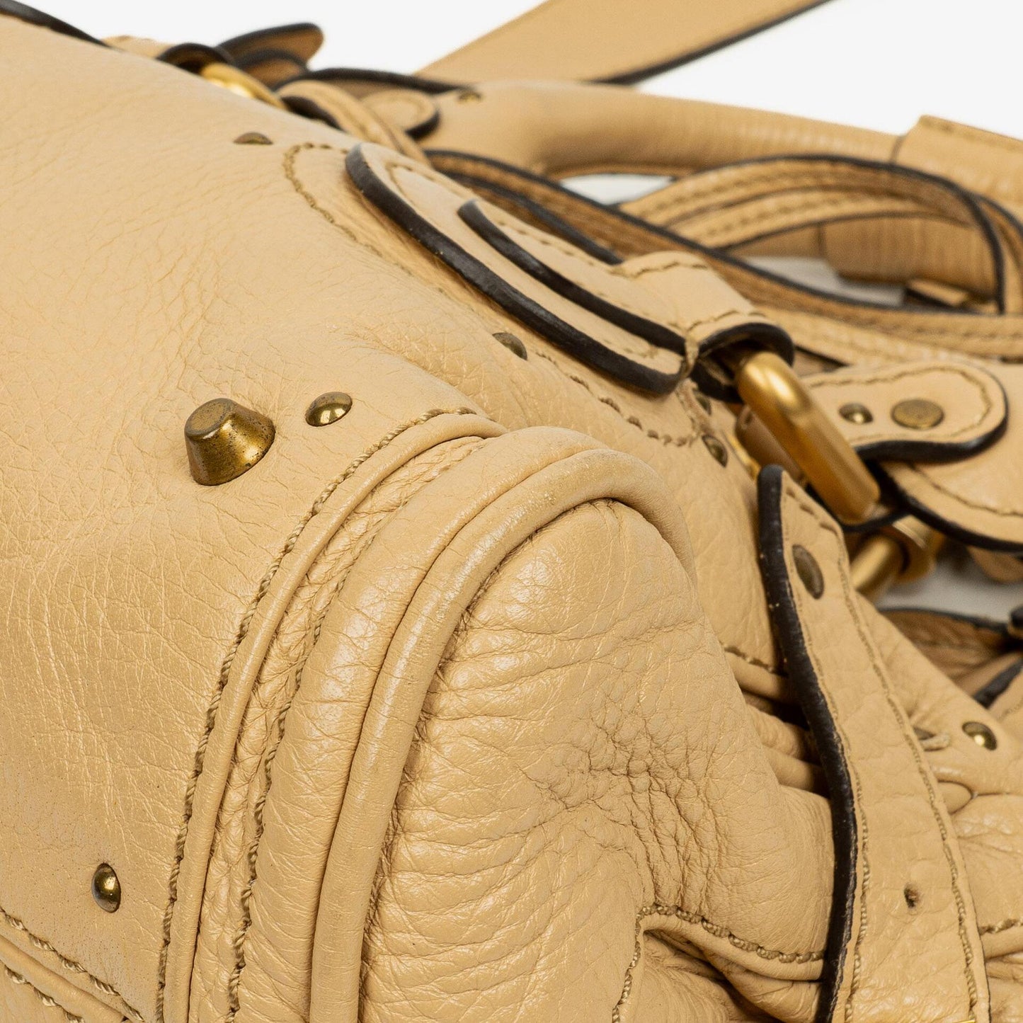 Chloe Paddington Kleine Satchel-Tasche aus beigem Kalbsleder