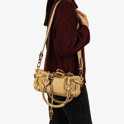 Chloe Paddington Kleine Satchel-Tasche aus beigem Kalbsleder