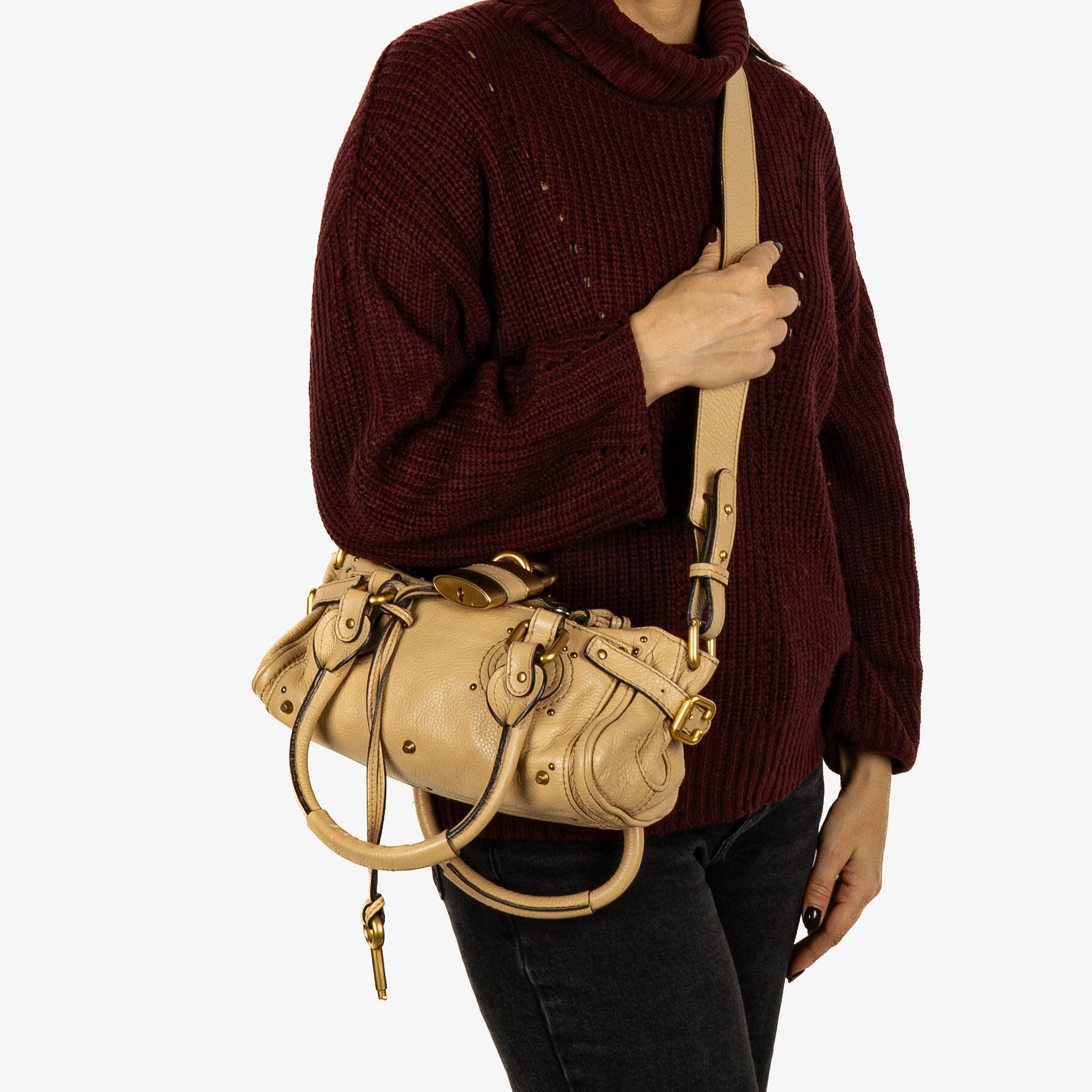 Chloe Paddington Kleine Satchel-Tasche aus beigem Kalbsleder