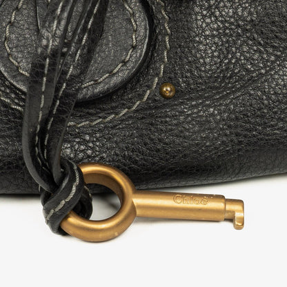 Chloe Paddington Kleine Satchel-Tasche aus schwarzem Kalbsleder
