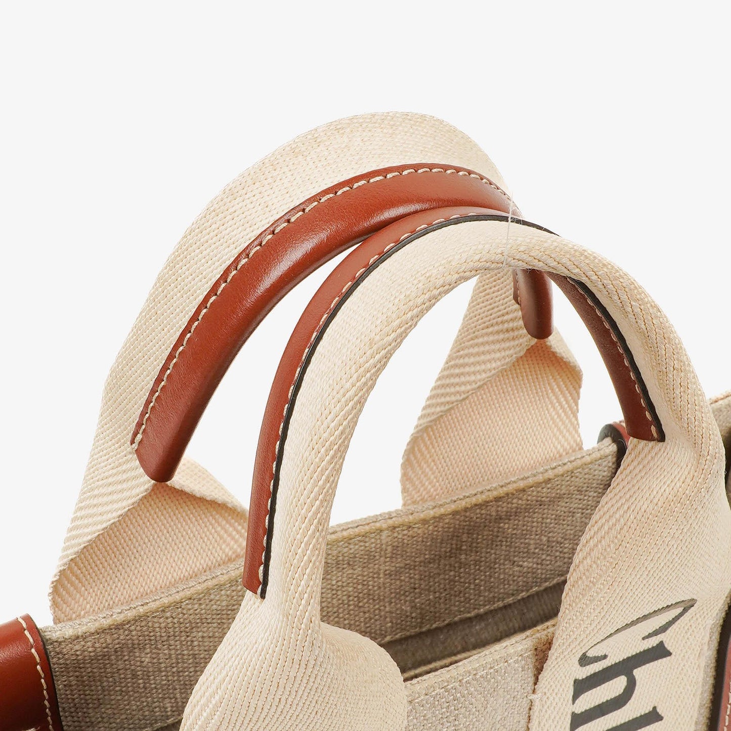 Chloe Kleine Woody Tragetasche aus Leinen in Braun
