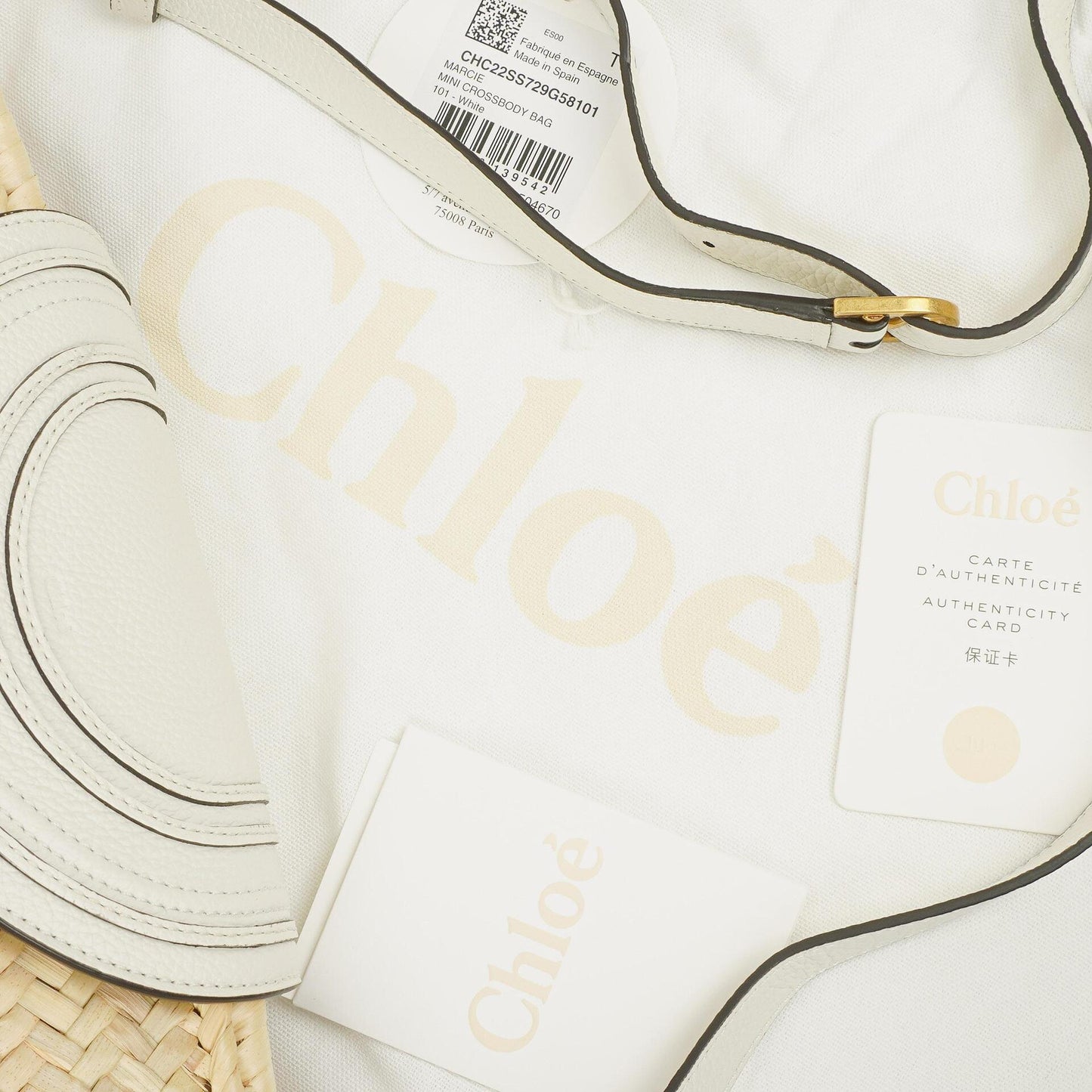 Chloe kleine Marcie Korbtasche aus geflochtenem Raffia und Leder in Weiß/Beige