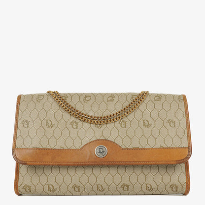 Christian Dior Ketten-Schultertasche mit Wabenmuster in Beige