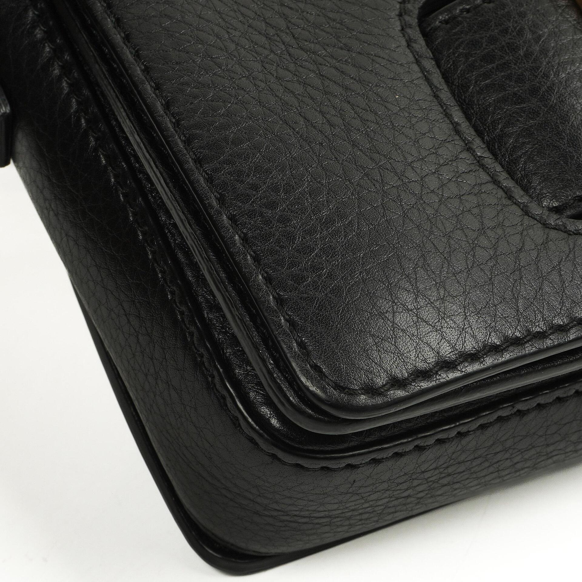 Christian Dior Dio(r)evolution Schwarze Genarbte Kalbsleder Klapptasche