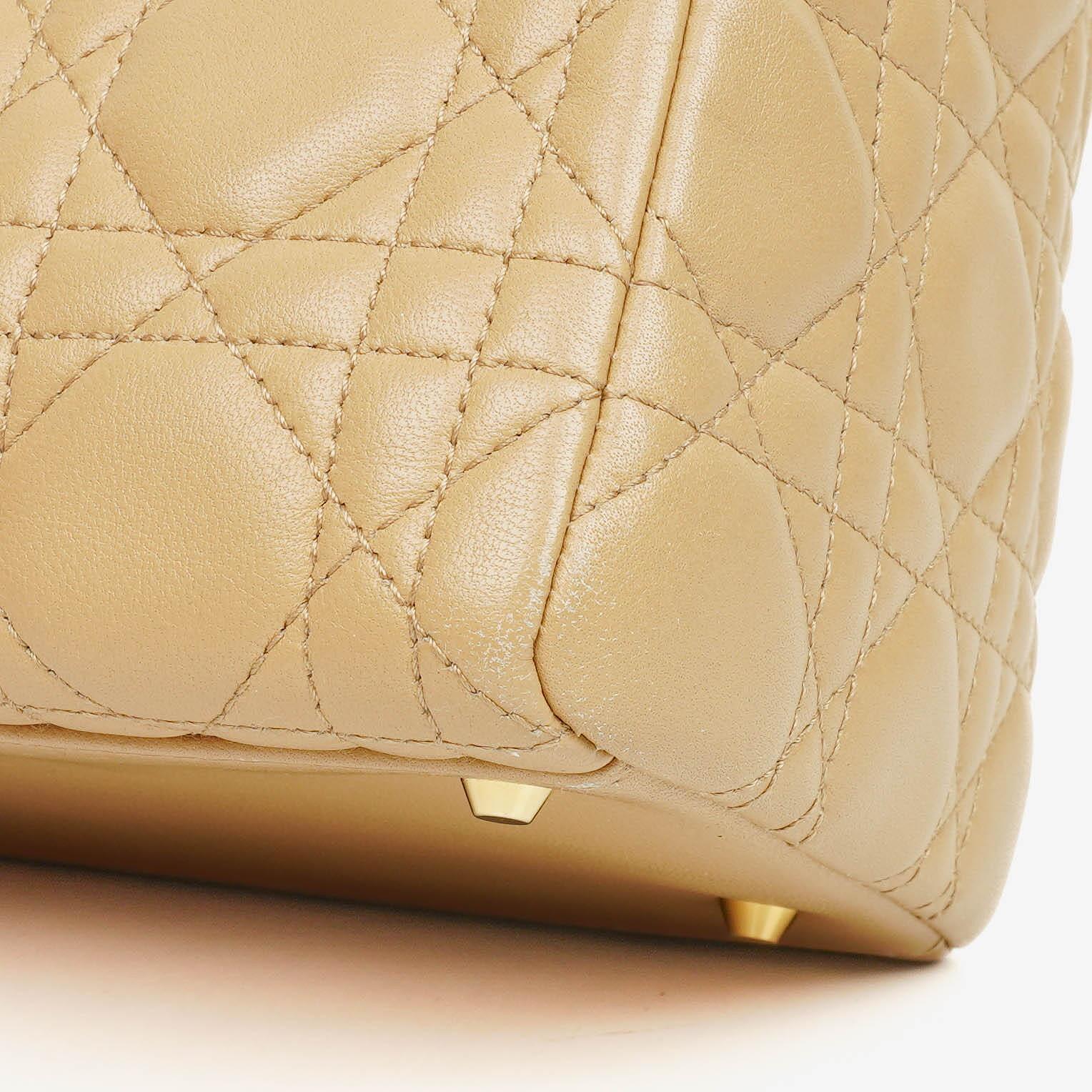 Christian Dior Lady Dior Tasche aus beigem Cannage-Steppleder