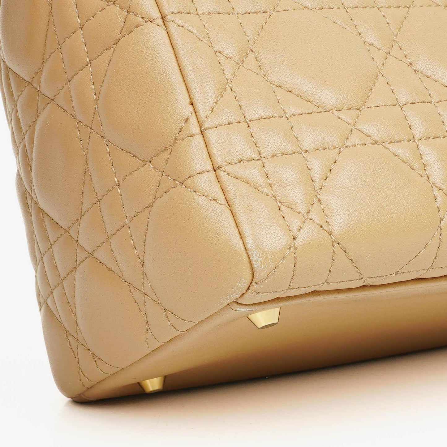 Christian Dior Lady Dior Tasche aus beigem Cannage-Steppleder