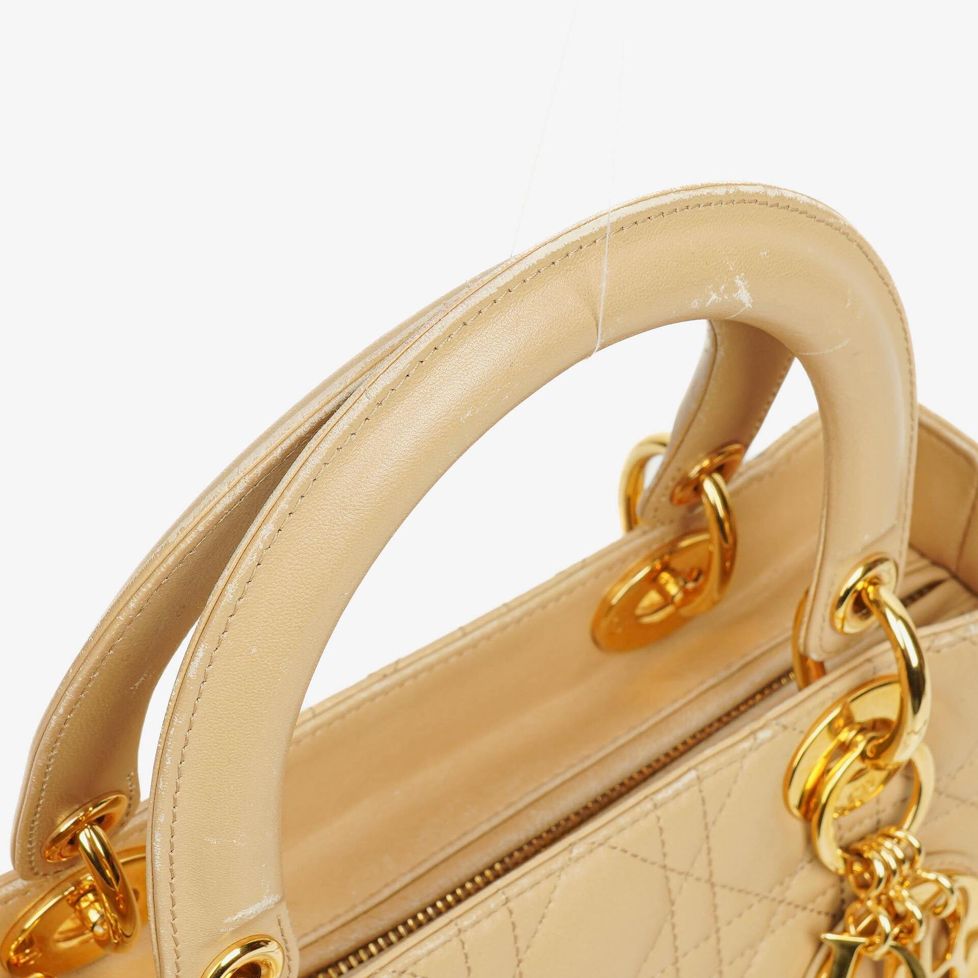 Christian Dior Lady Dior Tasche aus beigem Cannage-Steppleder