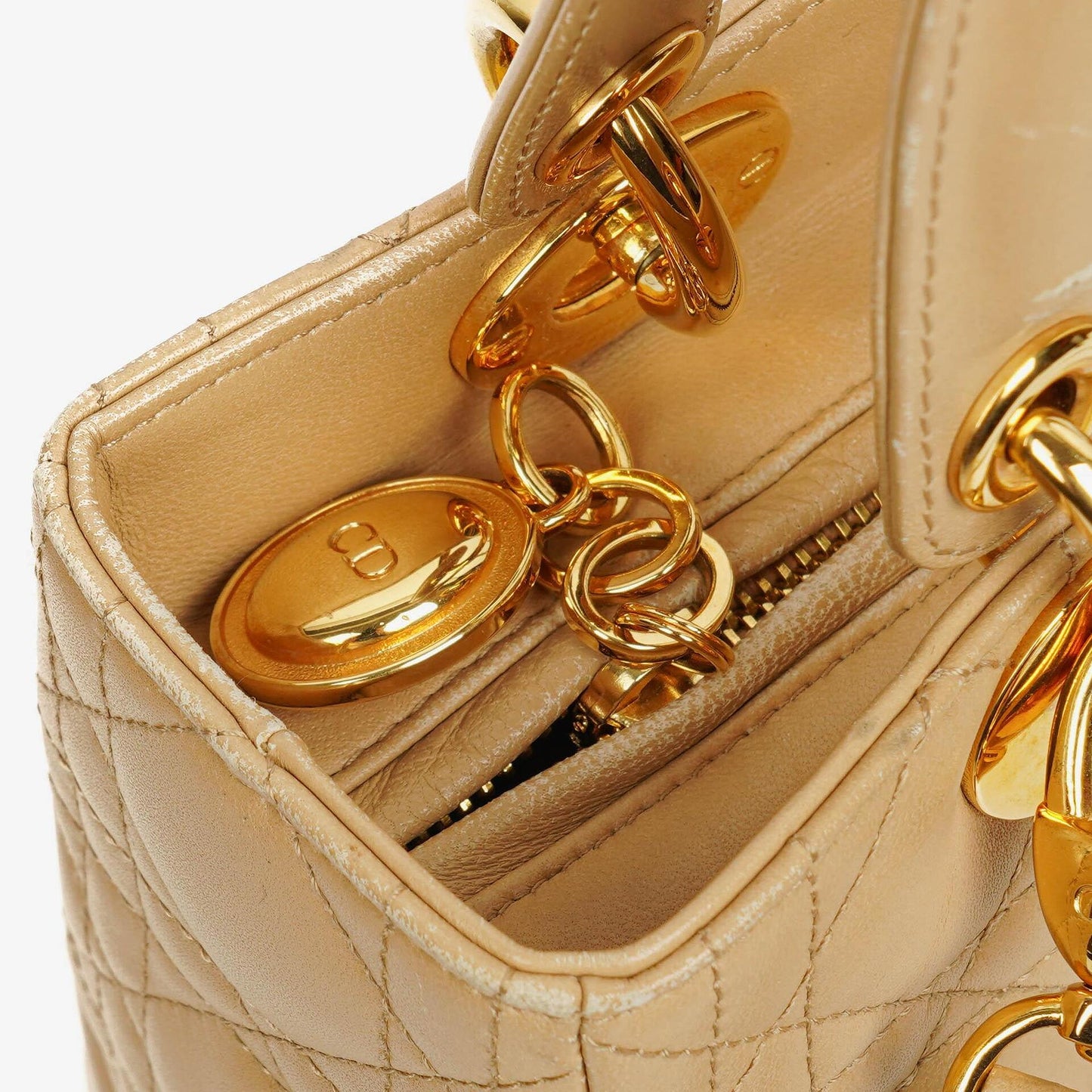 Christian Dior Lady Dior Tasche aus beigem Cannage-Steppleder