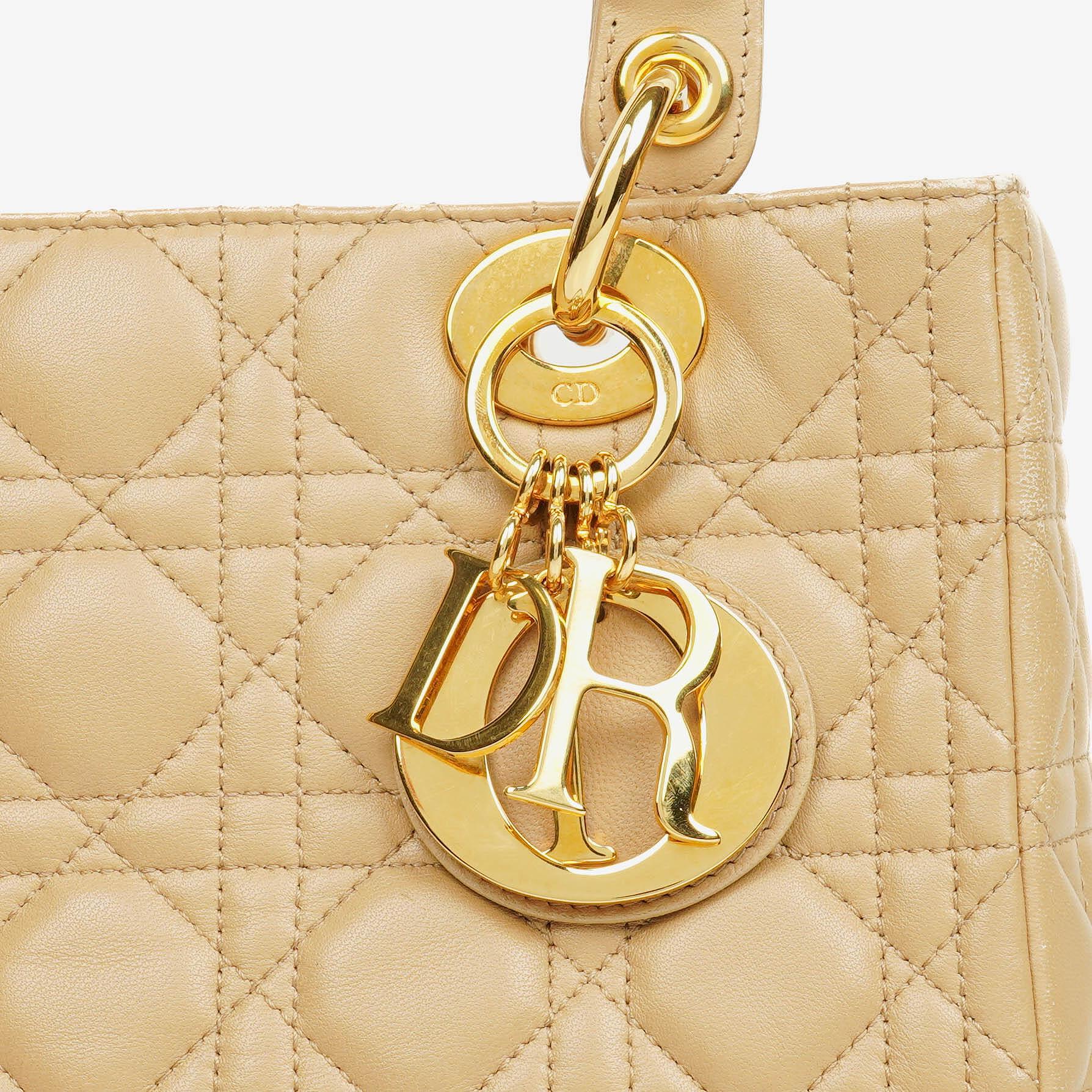 Christian Dior Lady Dior Tasche aus beigem Cannage-Steppleder
