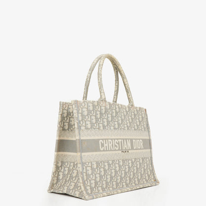 Christian Dior Book Tote Medium mit Oblique-Stickerei in Ecru und Grau