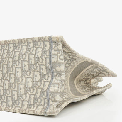 Christian Dior Book Tote Medium mit Oblique-Stickerei in Ecru und Grau