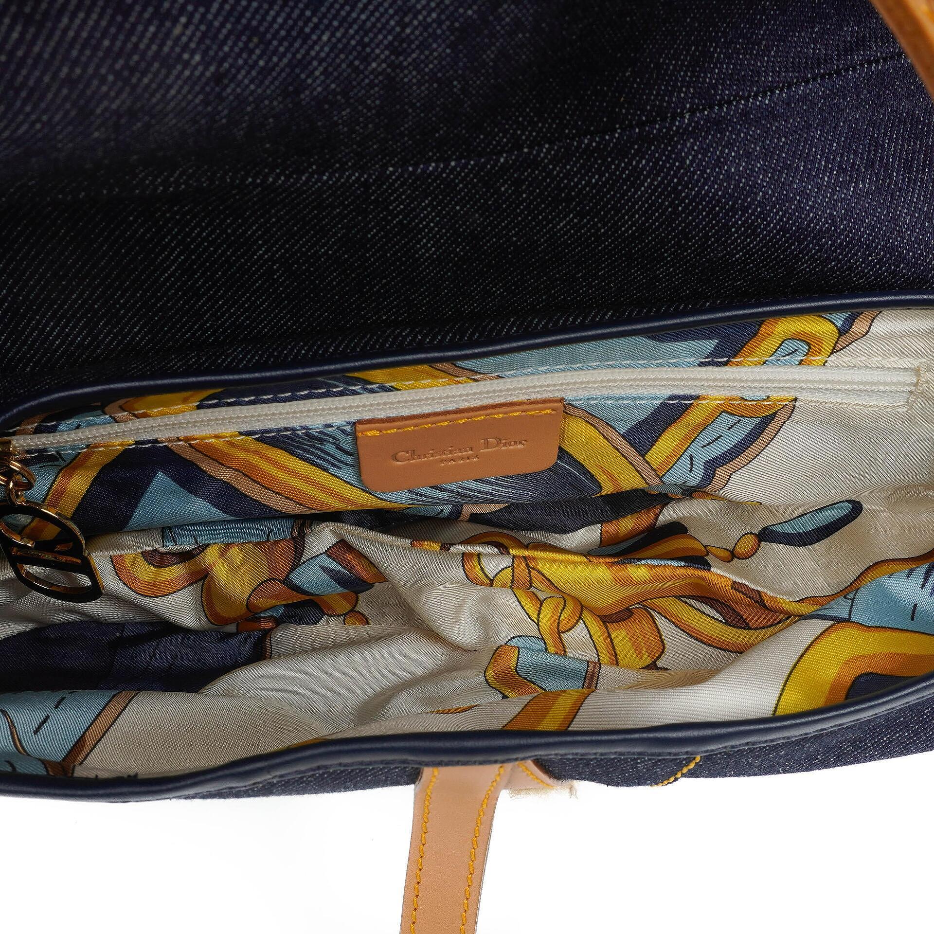 Christian Dior Medium Saddle Tasche aus blauem Denim