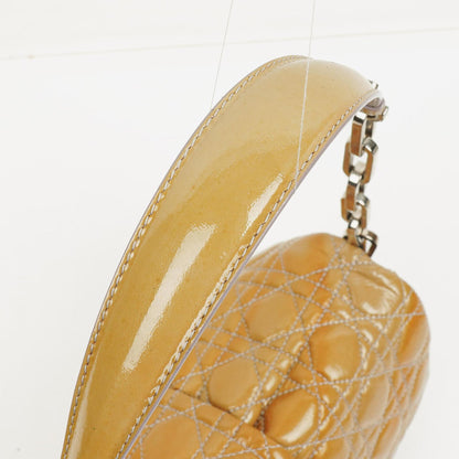 Christian Dior Miss Dior Cannage Schultertasche aus Lackleder