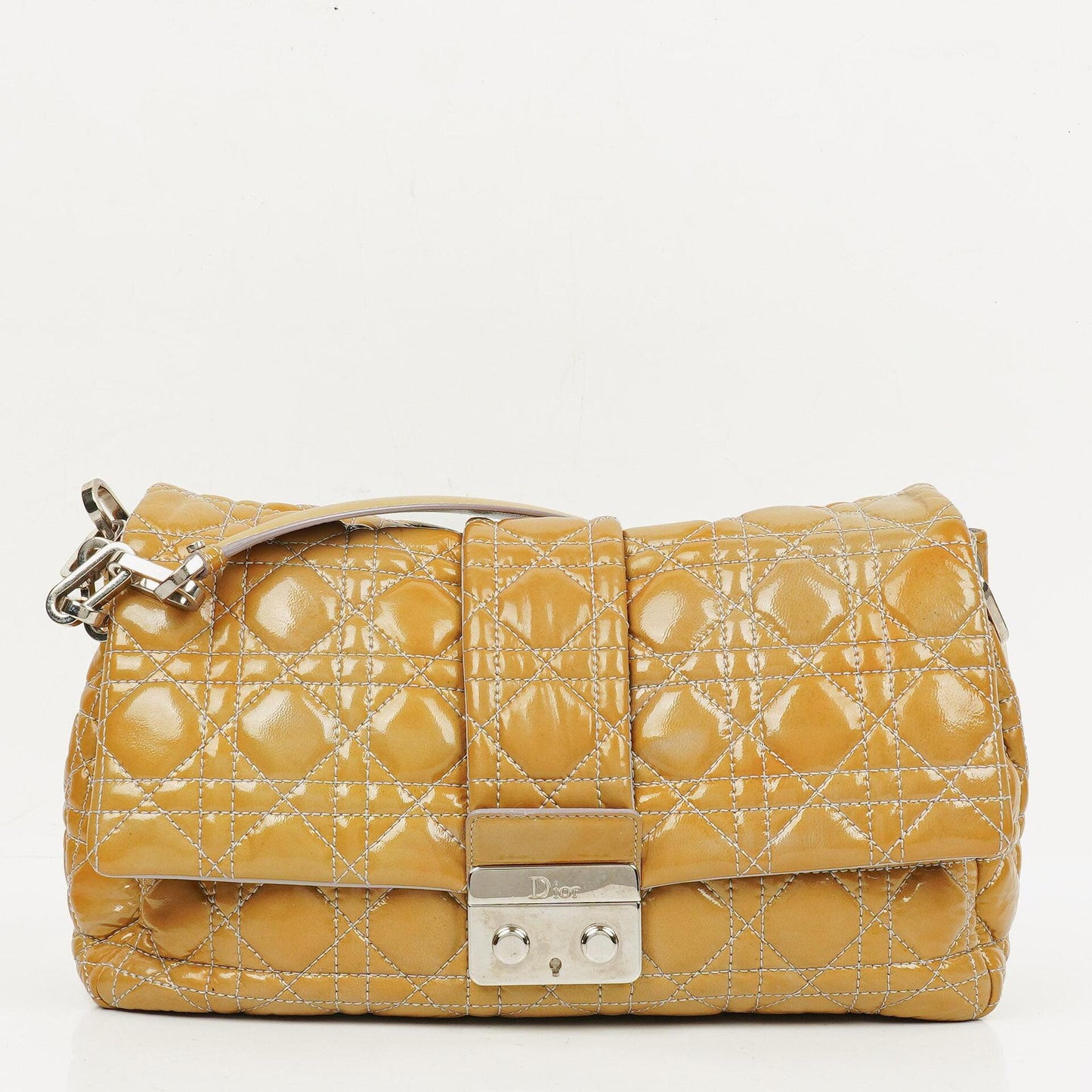 Christian Dior Miss Dior Cannage Schultertasche aus Lackleder