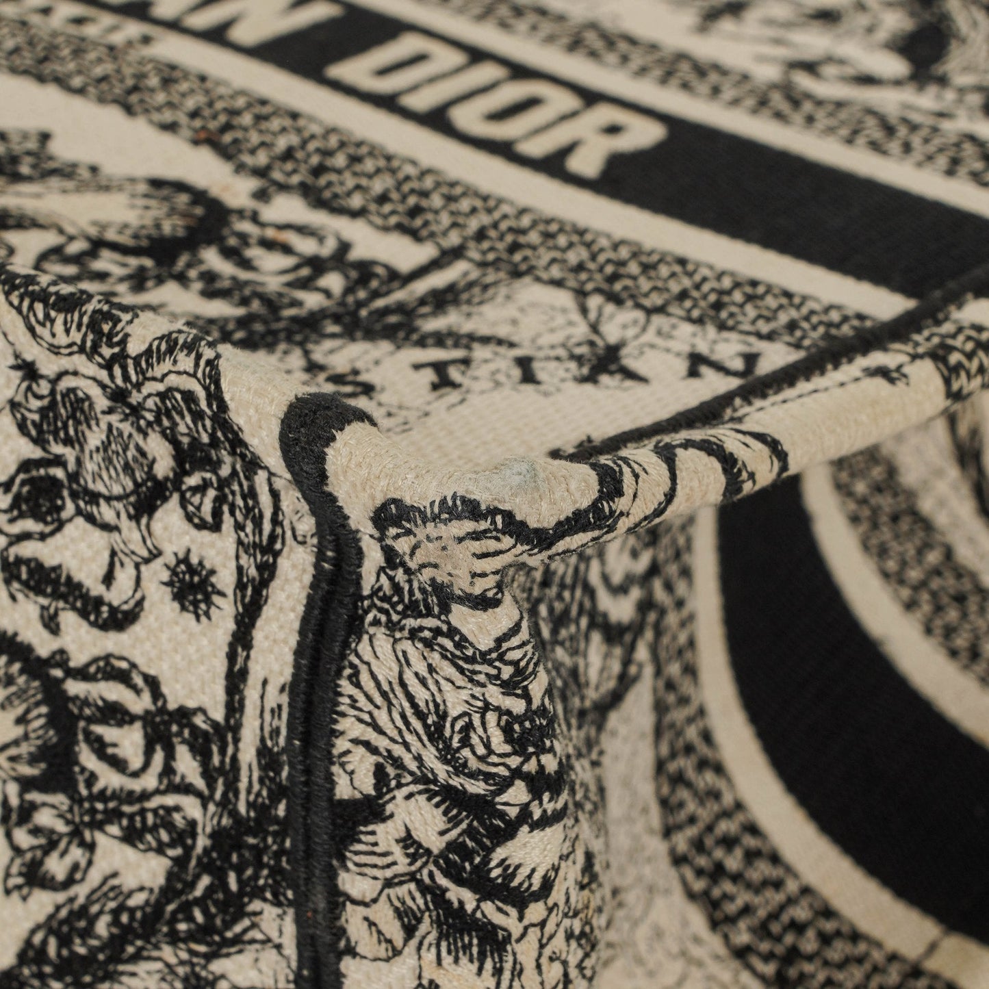 Christian Dior Book Tote Zodiac aus Toile de Jouy