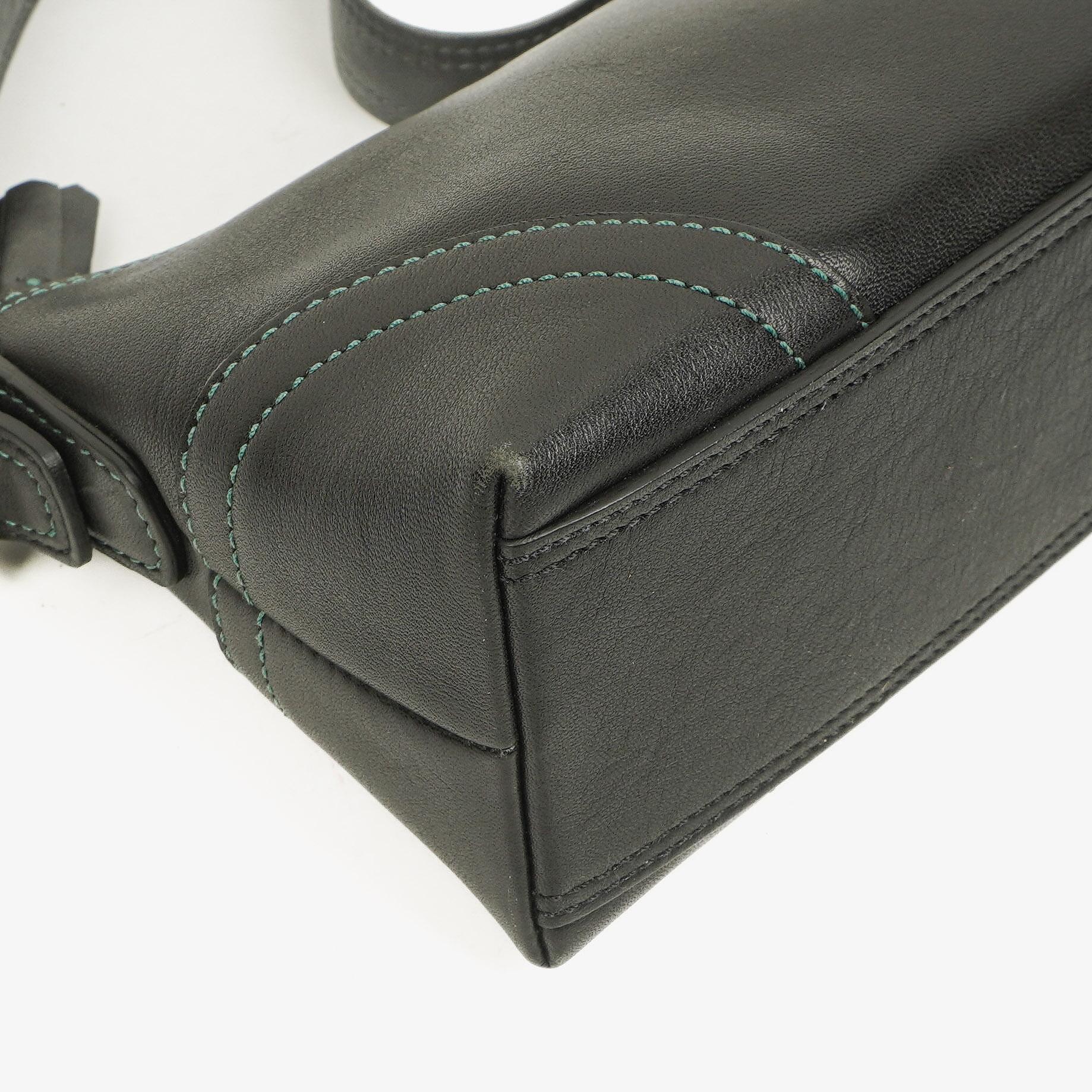 Coach Schultertasche aus schwarzem Leder