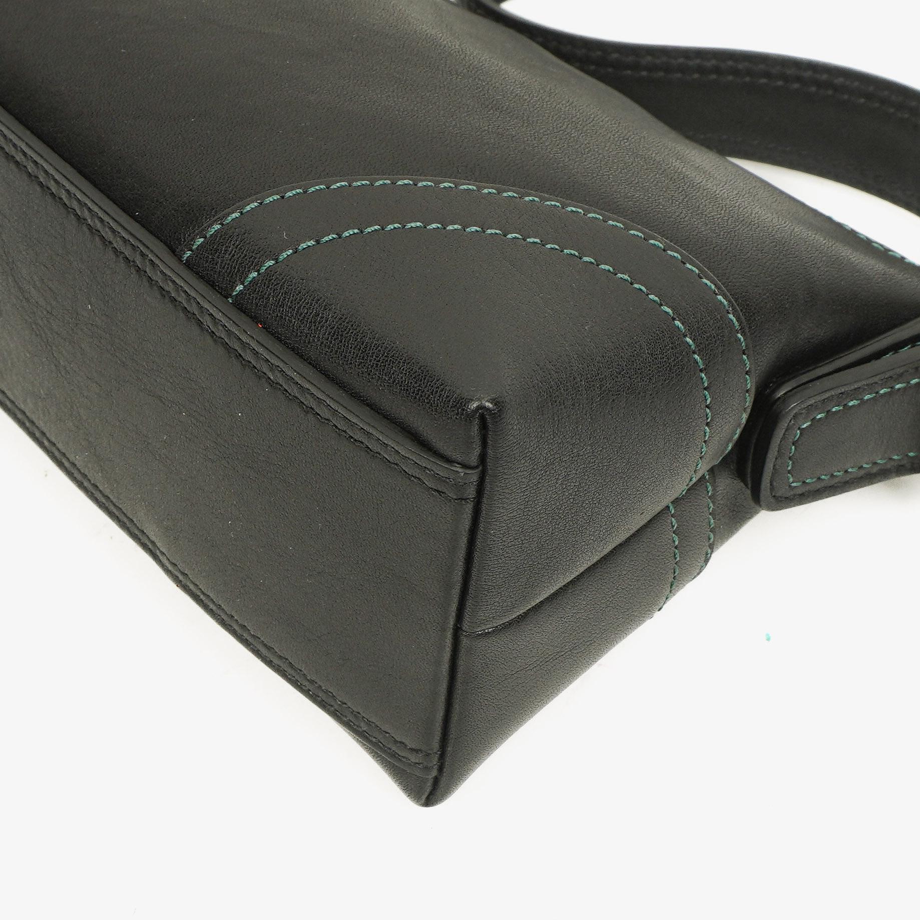 Coach Schultertasche aus schwarzem Leder