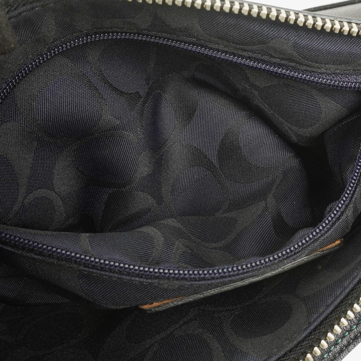 Coach Schultertasche aus schwarzem Leder