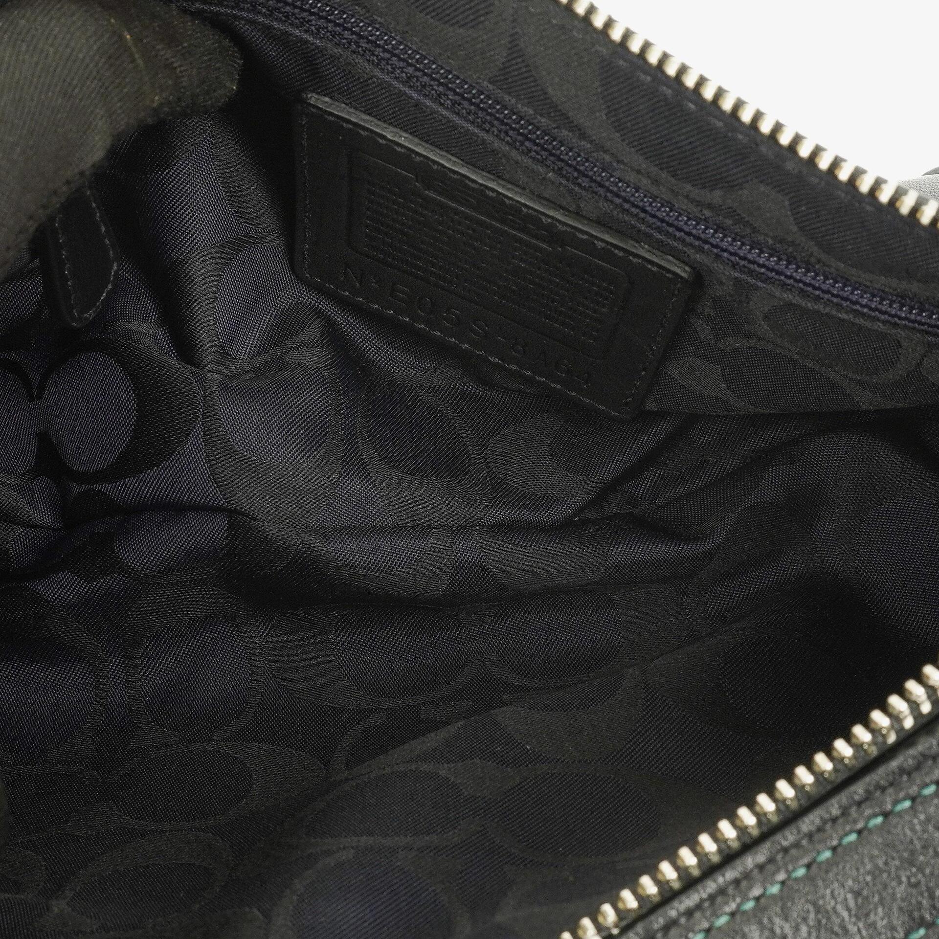 Coach Schultertasche aus schwarzem Leder