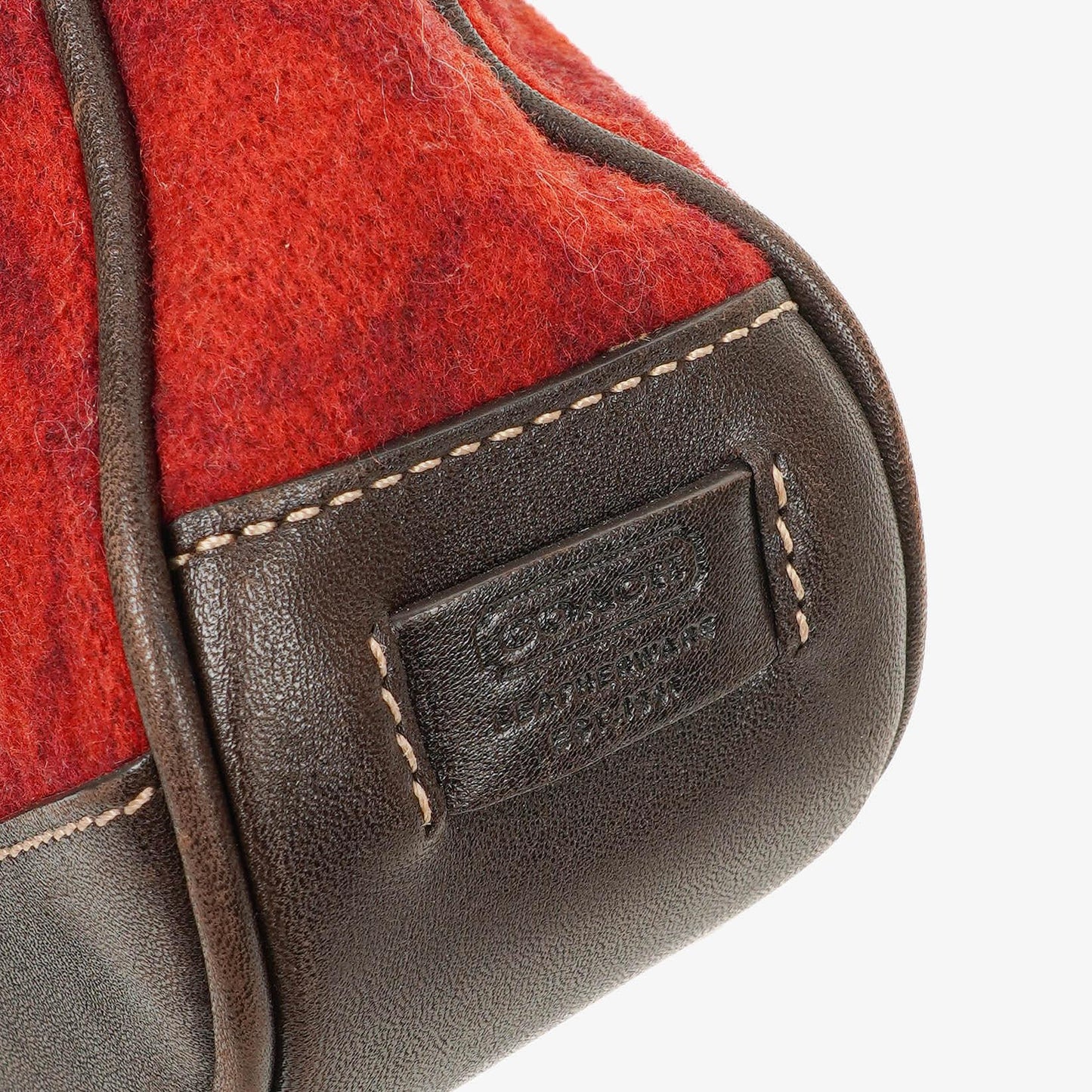 Coach Schultertasche aus roter Wolle