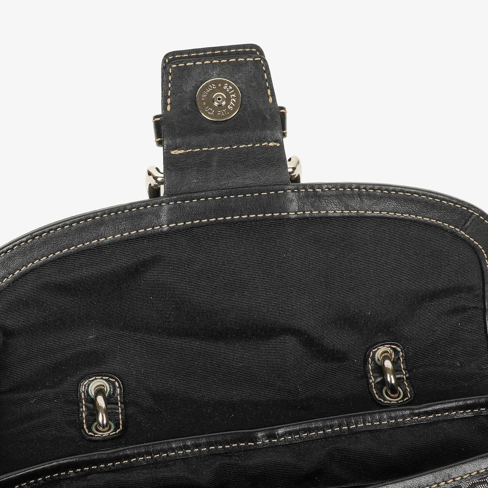 Coach Soho Signature Jacquard Schultertasche