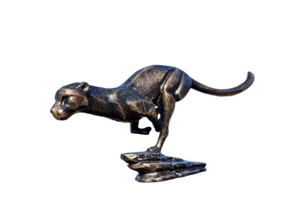 Puma Skulptur 30 cm aus Eisen – „Large Running Cougar“