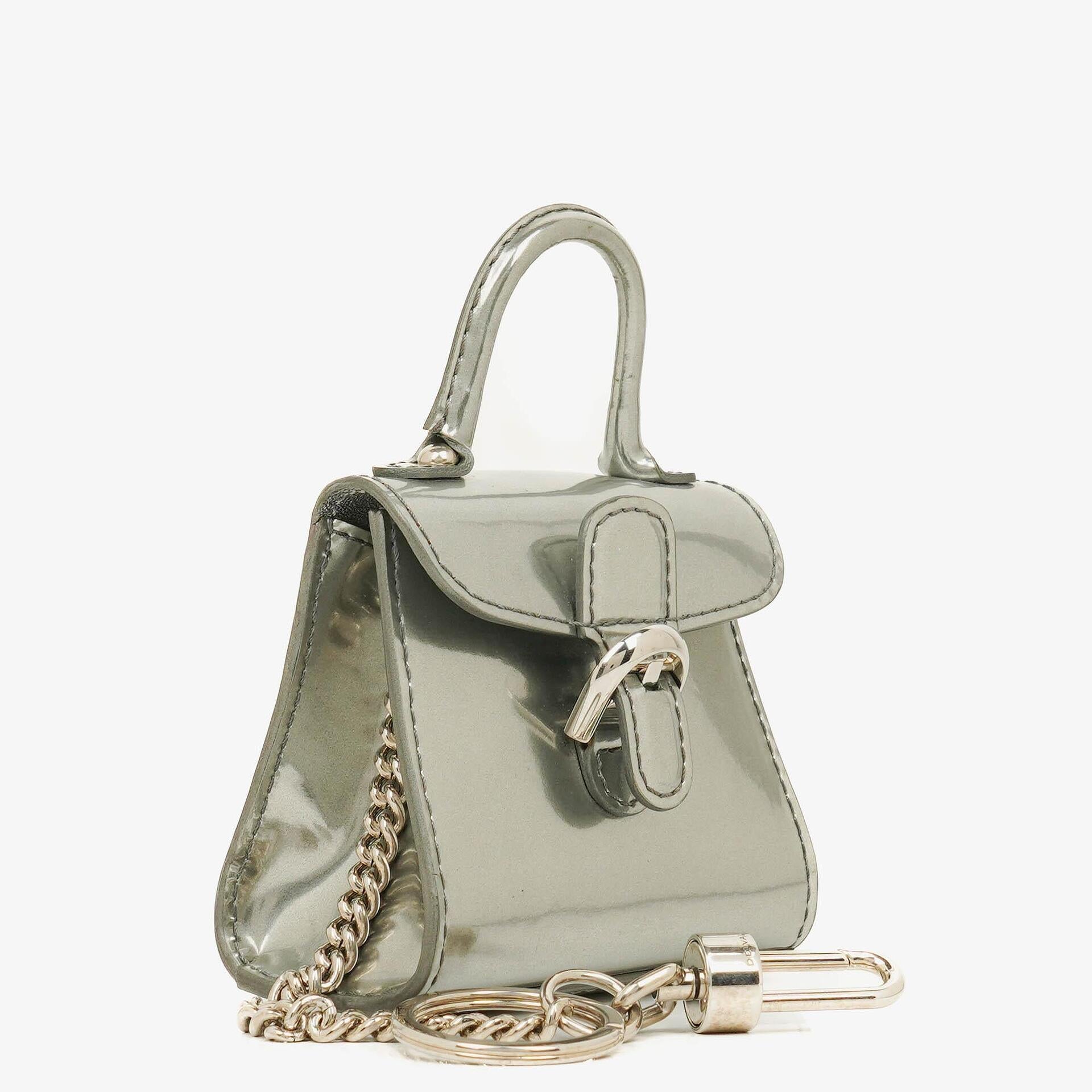 Delvaux Brillant Super Mini Charm Tasche aus Vernis