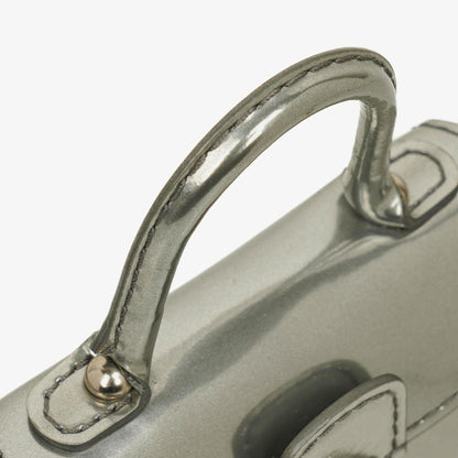 Delvaux Brillant Super Mini Charm Tasche aus Vernis