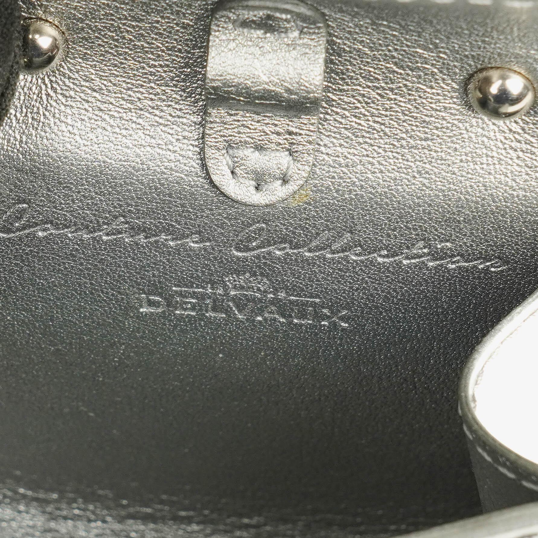 Delvaux Brillant Super Mini Charm Tasche aus Vernis