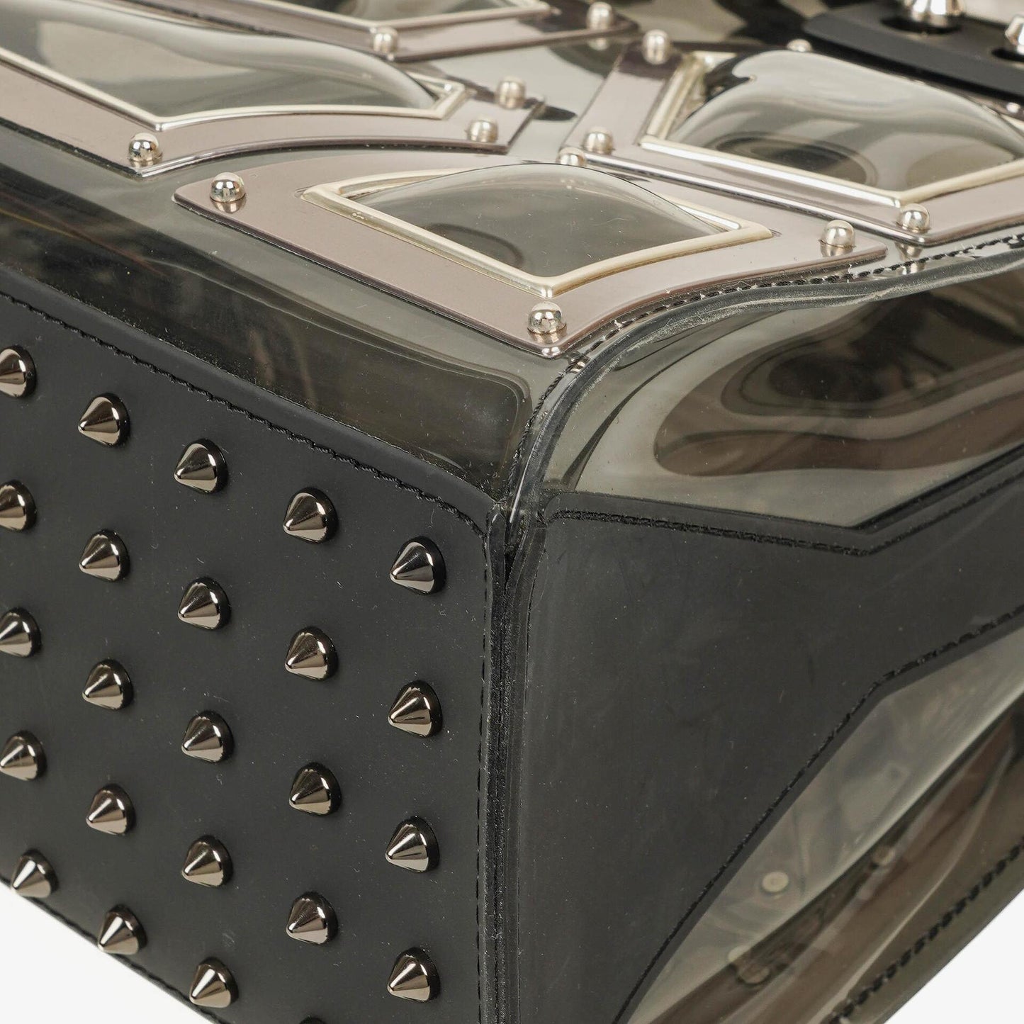 Delvaux Gladiator Tempete Satchel aus Vinyl in Antiksilber