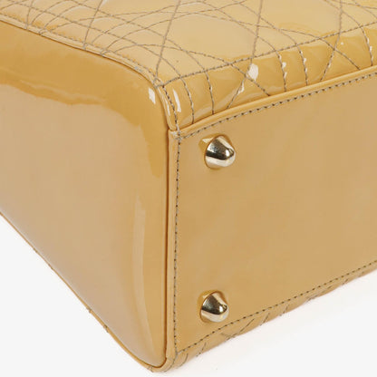 Dior Lady Dior Vintage Große Beige Lack-Kalbsleder Handtasche