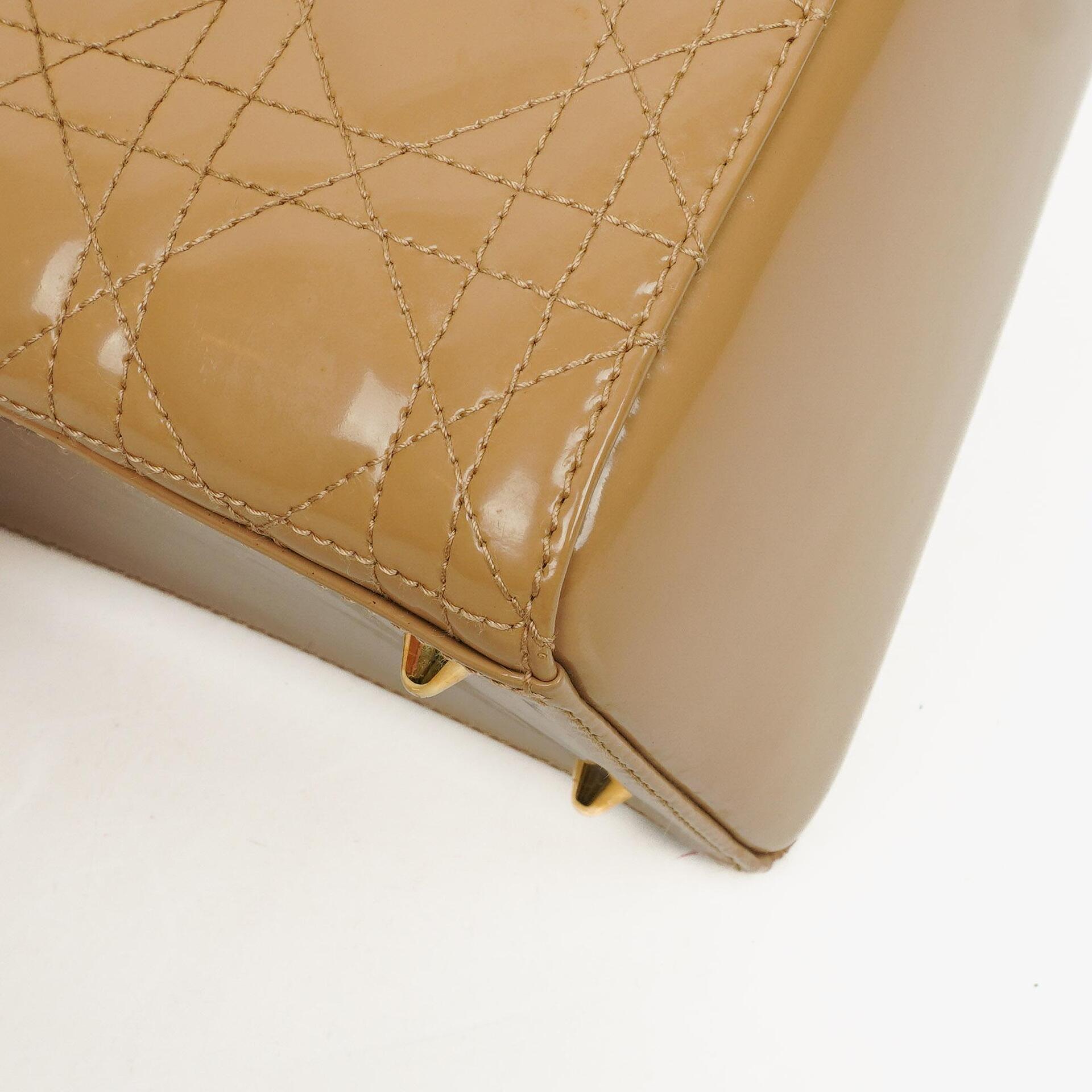 Dior Lady Dior Vintage Medium Handtasche aus beigem Lackkalbsleder