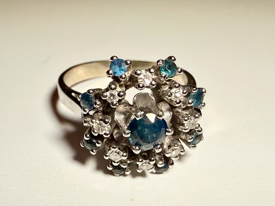 14K Weißgold Ring mit echten Saphiren – ca. Gr. 56 – 4,8 g