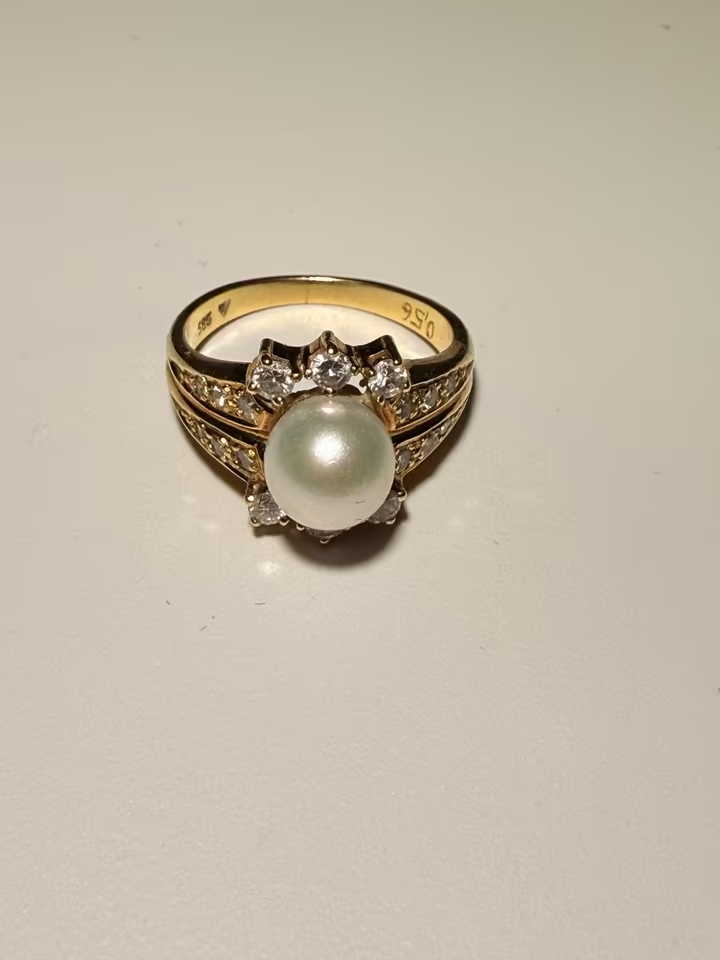 585 Goldring mit Perle & Diamanten 0,56ct