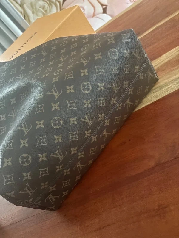 Louis Vuitton Graceful MM Monogram Canvas Schultertasche - Eleganz für den Alltag