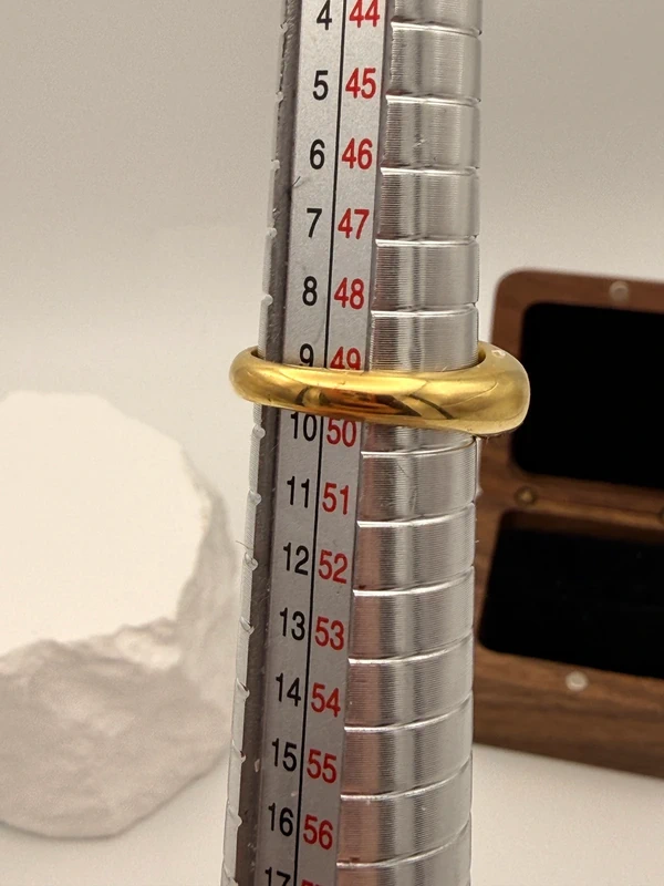 Vintage Gypsy Ring 750 Gold – Sapphire Cabochon &amp; Diamonds