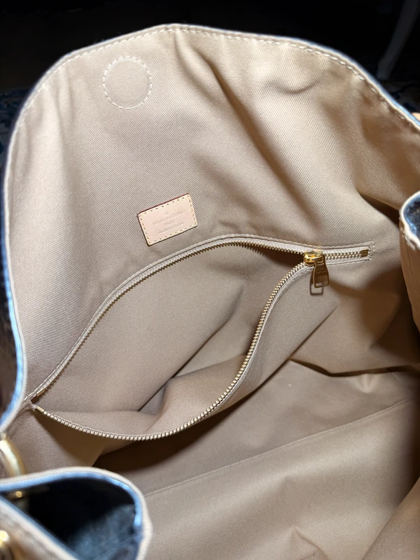Louis Vuitton Graceful MM Monogram Canvas Schultertasche - Eleganz für den Alltag