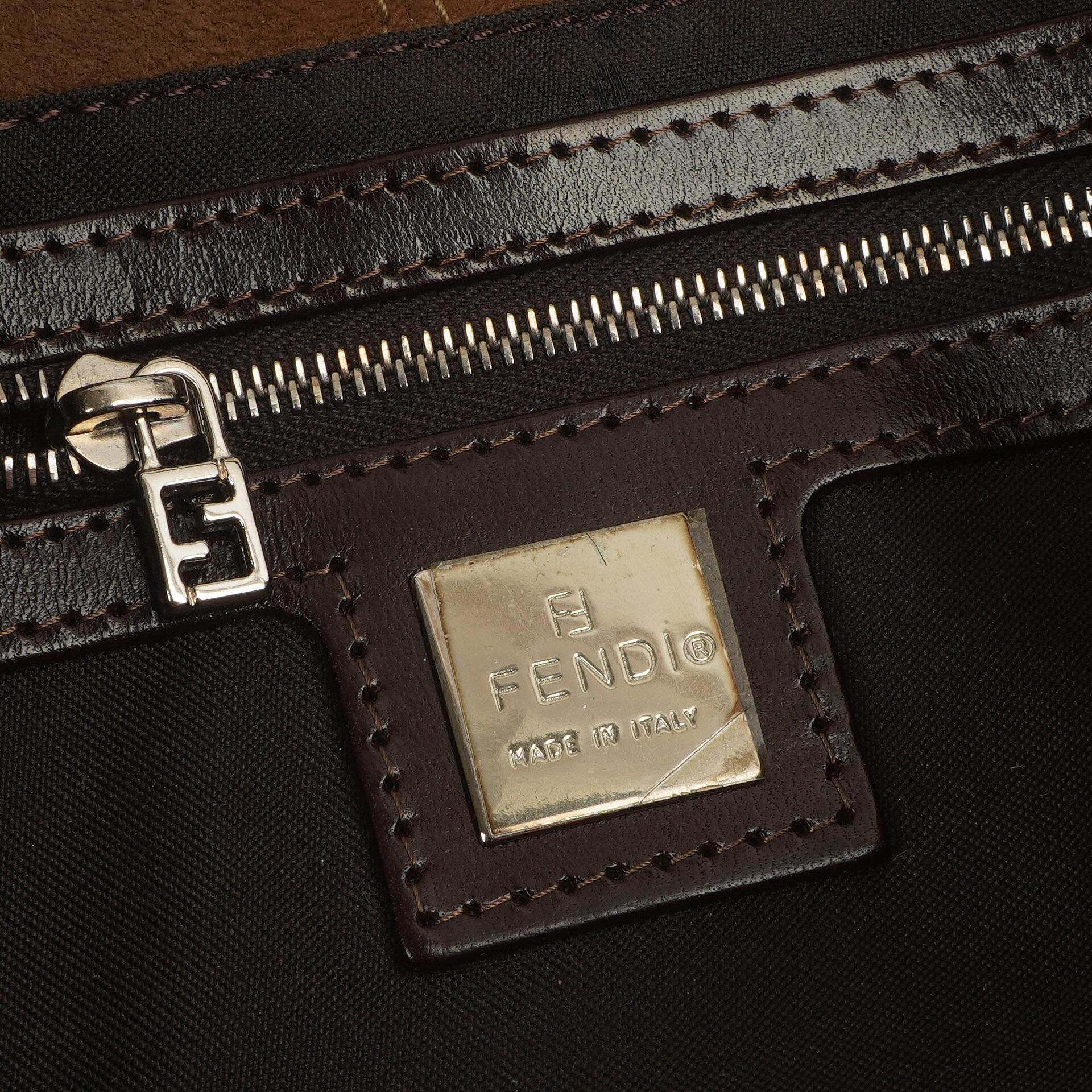 Fendi Baguette Tasche Braun Wildleder