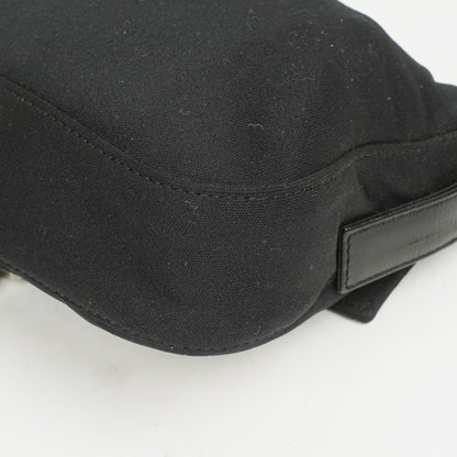 Fendi Baguette Schultertasche aus schwarzem Neopren