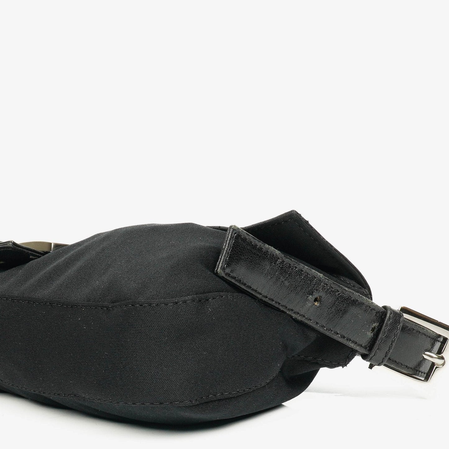 Fendi Baguette Schultertasche aus schwarzem Neopren